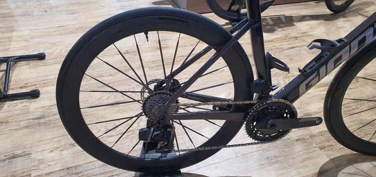 Used Giant Propel Advanced Pro 0-AXS 2027 2027 Road & Gravel — image 8 of 15