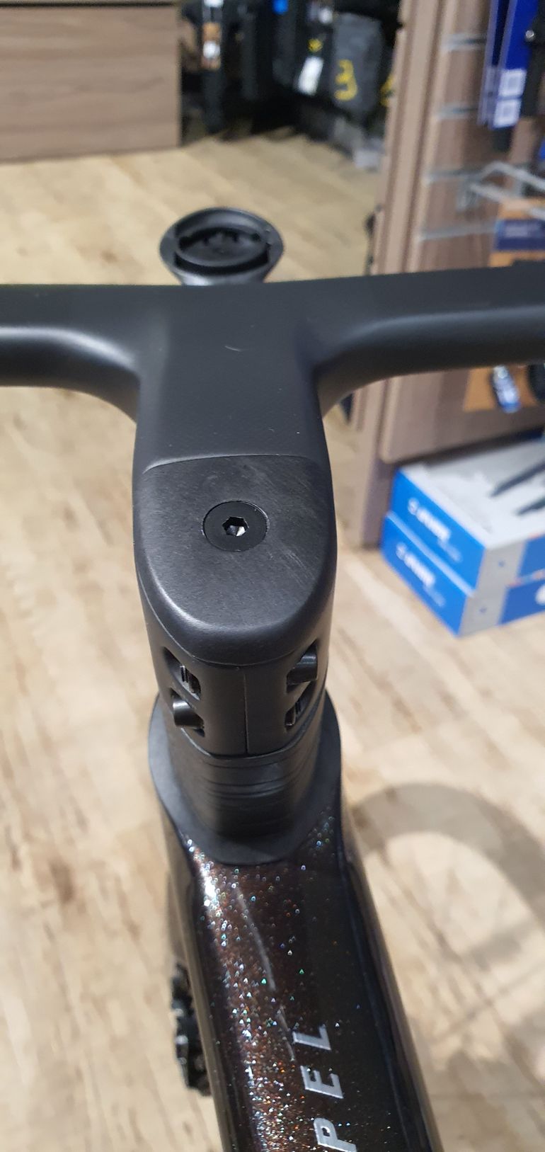Used Giant Propel Advanced Pro 0-AXS 2027 2027 Road & Gravel — image 2 of 15