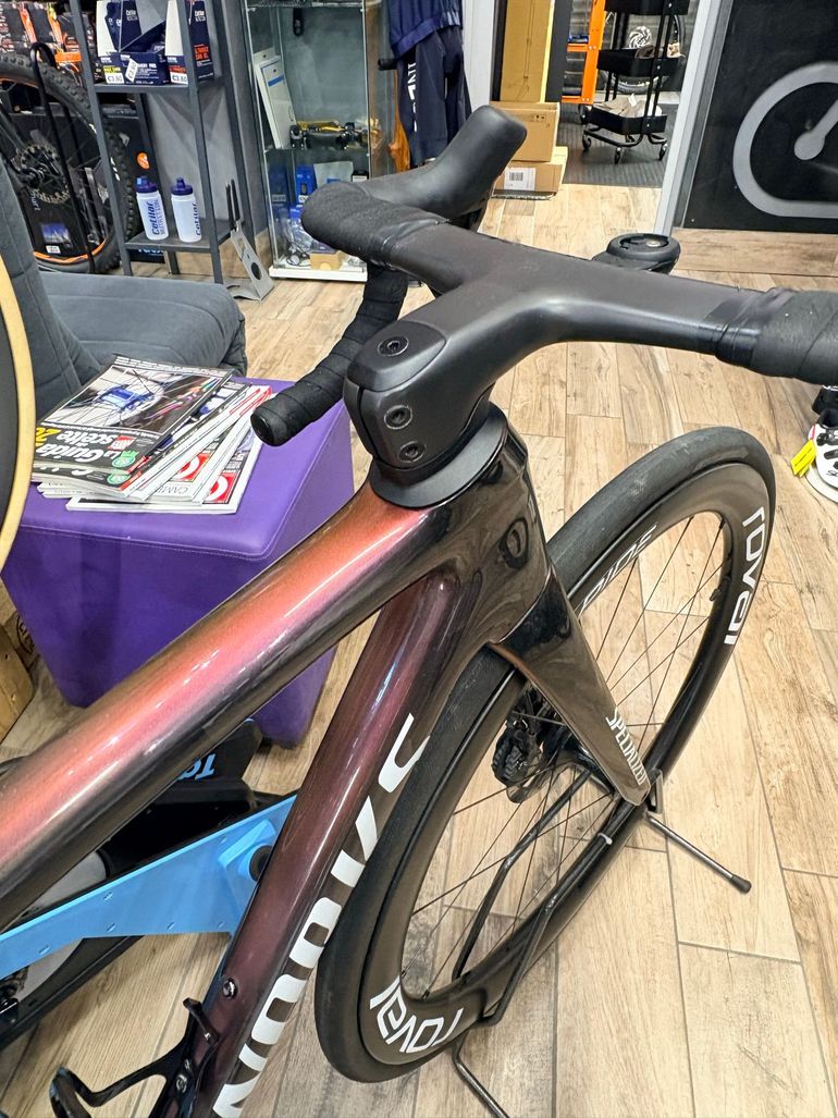 Used Specialized S-Works Tarmac SL8 - Shimano Dura-Ace Di2 2025 2025 Road & Gravel — image 8 of 8