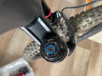 Used Santa Cruz BRONSON GX AXS RSV / Carbon C 2024 2024 Mountainbike — image 5 of 9