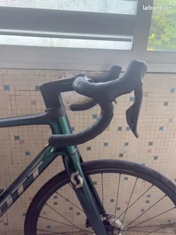 Used Scott Addict 20 2024 2024 Road & Gravel, Green — image 3 of 7
