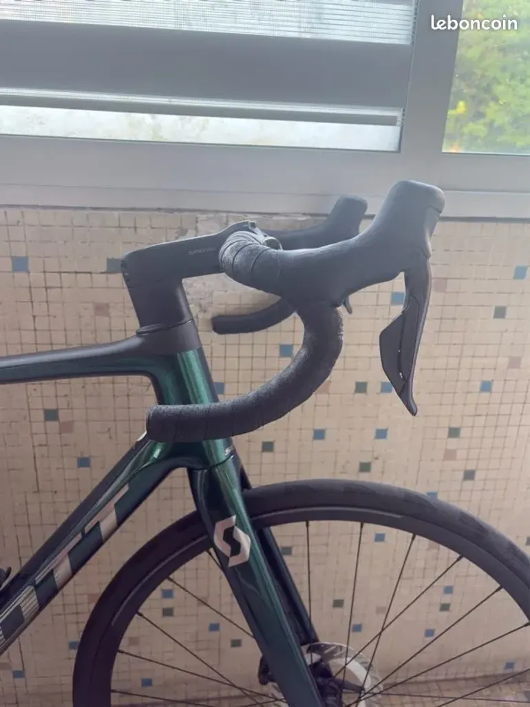 Used Scott Addict 20 2024 2024 Road & Gravel, Green — image 3 of 7