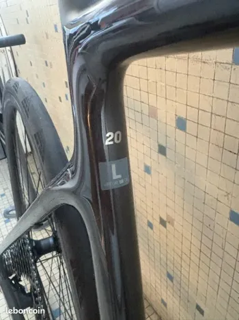 Used Scott Addict 20 2024 2024 Road & Gravel, Green — image 5 of 7