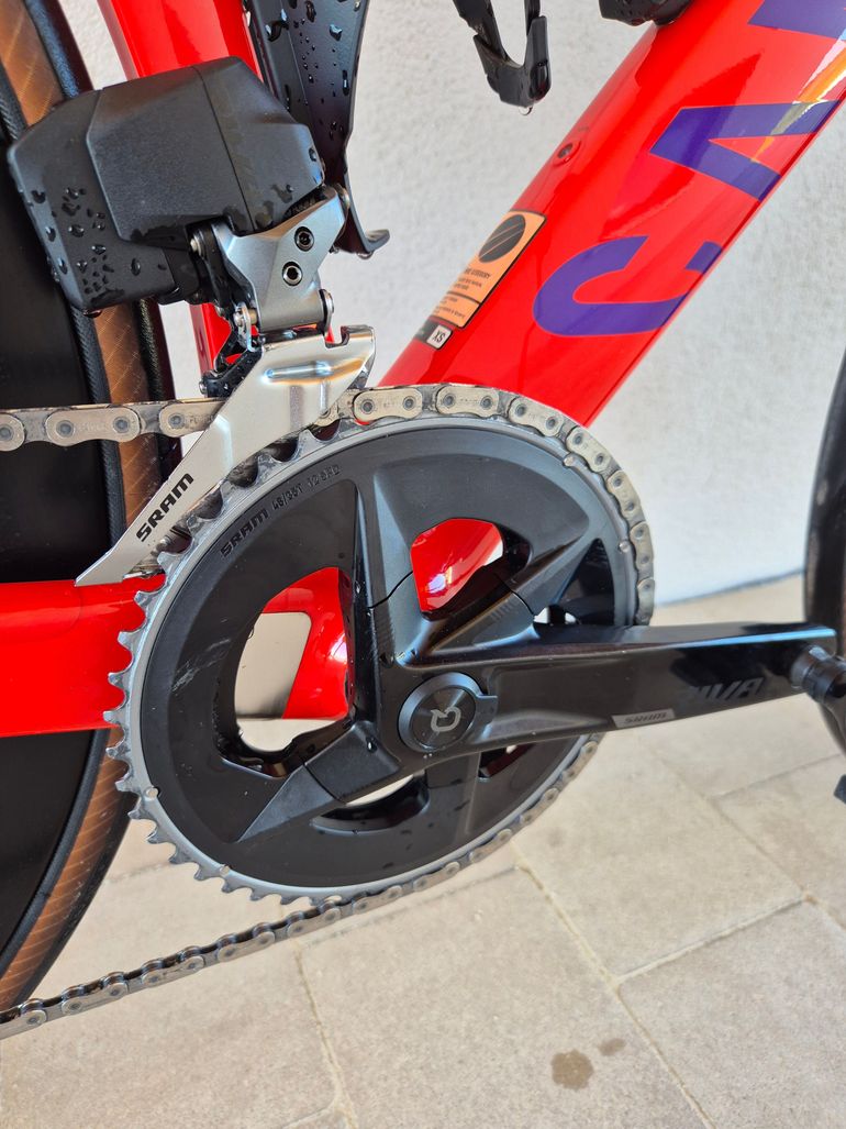 Used Canyon Aeroad CF SLX 7 Disc eTap 2023 2023 Road & Gravel, Red — image 4 of 7