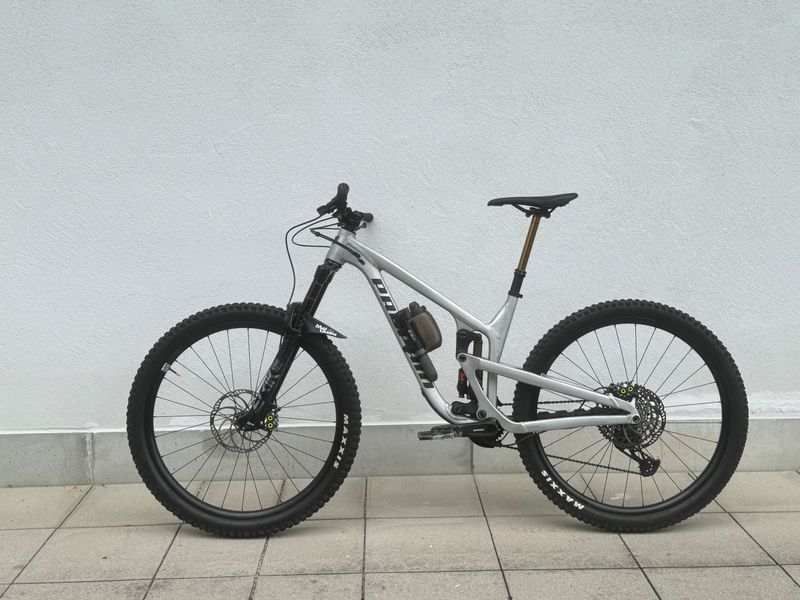 Used Propain Tyee AL 2023 Mountainbike, Light Gray — image 1 of 4