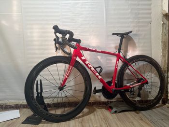 Used Trek Émonda SLR 6 2019 2019 Road & Gravel — image 2 of 8