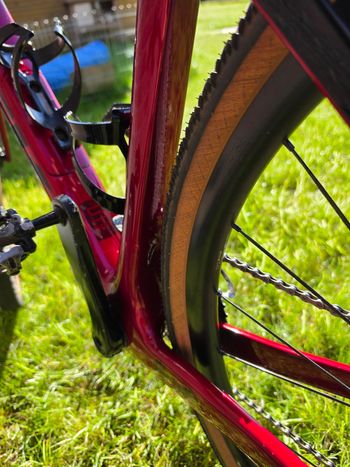 Used Trek Domane SL 5 2020 2020 Road & Gravel, Red — image 4 of 6