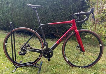 Used Look 785 Huez Interference Red Mat Glossy 2024 2024 Road & Gravel