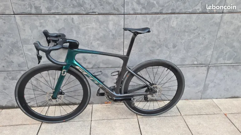 Used Scott Foil RC 20 2022 2022 Road & Gravel — image 2 of 13