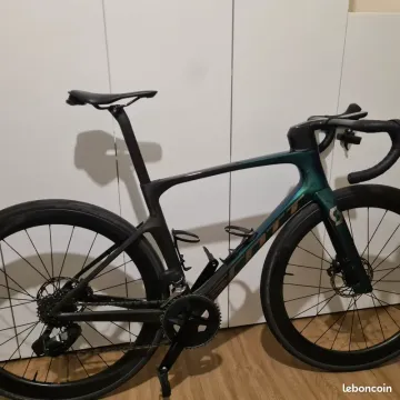 Tweedehands Scott Foil RC 20 2022 2022 Road & Gravel — afbeelding 7 van 13