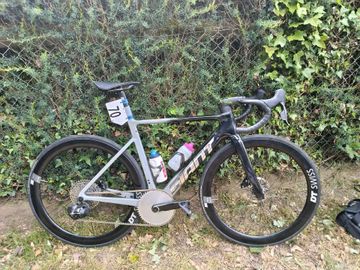 Gebrauchtes Giant Propel Advanced SL 0 2024 2024 Road & Gravel, Hellgrau — Bild 9 von 9