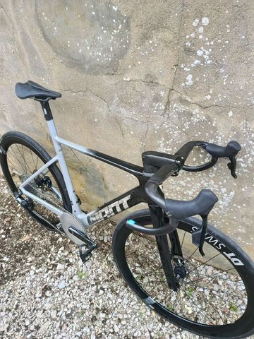 Gebrauchtes Giant Propel Advanced SL 0 2024 2024 Road & Gravel, Hellgrau — Bild 8 von 9