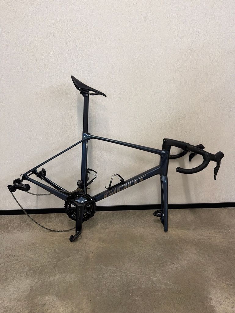 Used Giant TCR Advanced Pro Frameset 2025 Frameset 2025 Road & Gravel, Blau — image 1 of 11