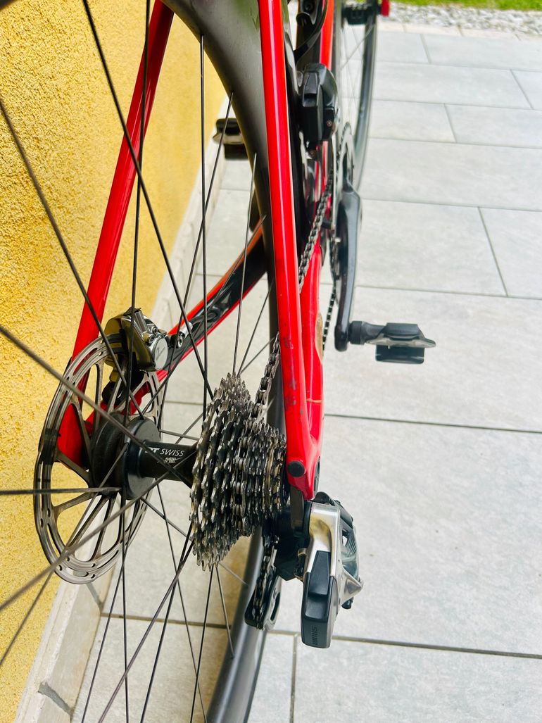 Used Canyon Aeroad CF SLX Disc 9.0 LTD 2018 2018 Road & Gravel — image 2 of 3