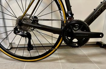 Used Cervélo R5 Shimano Ultegra Di2 2025 Road & Gravel, Black — image 2 of 8