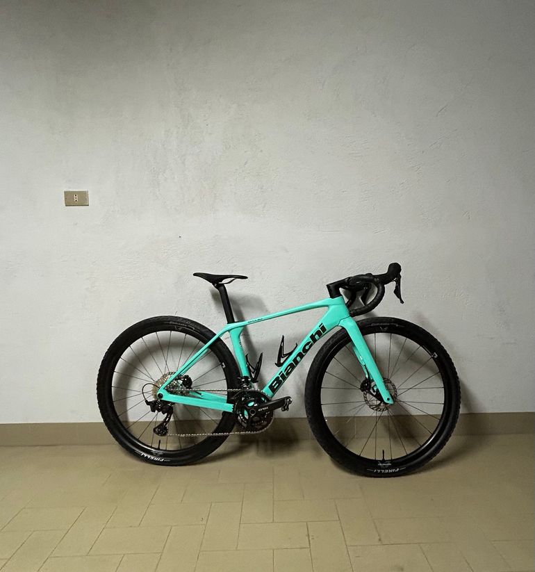 Used Bianchi Impulso PRO GRX 820 disc 2026 2026 Road & Gravel, Green — image 3 of 3