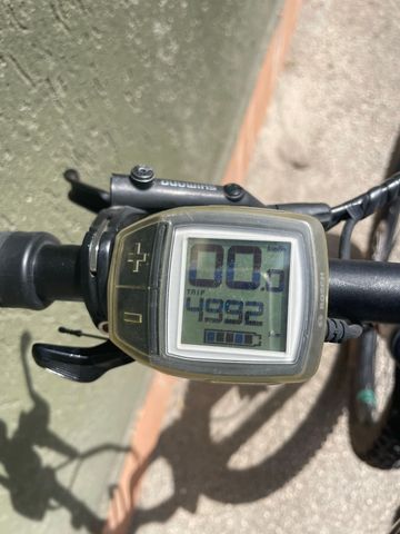Used Trek Powerfly LT 9.7 2019 2019 Mountainbike, Light Gray, 27.5 (650B) — image 4 of 9