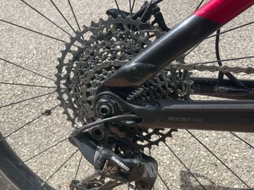 Used Trek Powerfly LT 9.7 2019 2019 Mountainbike, Light Gray, 27.5 (650B) — image 3 of 9