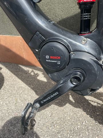 Used Trek Powerfly LT 9.7 2019 2019 Mountainbike, Light Gray, 27.5 (650B) — image 7 of 9