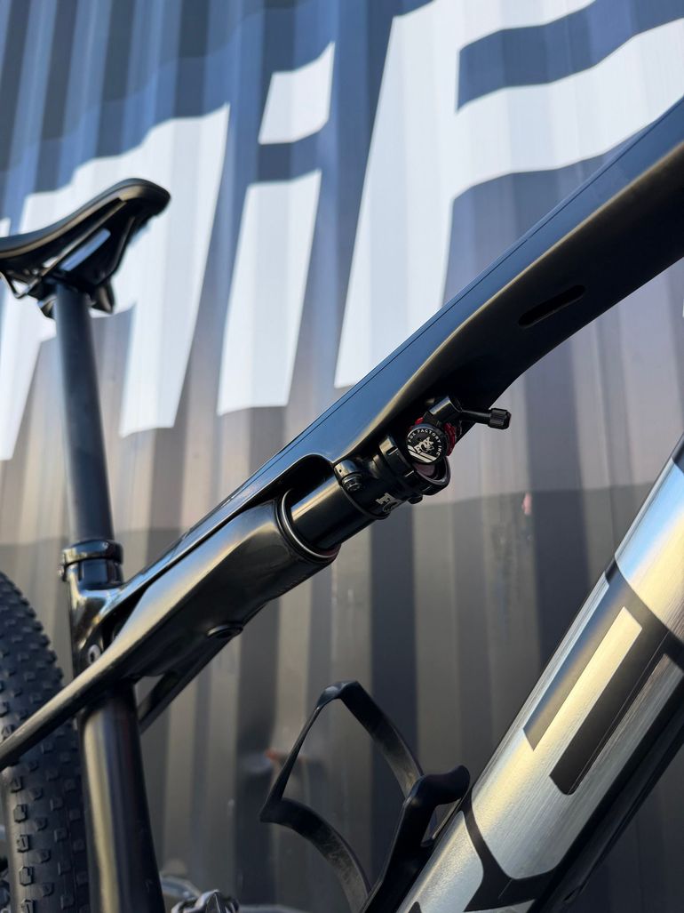 Used Trek Supercaliber SL 9.6 Gen 2 2024 2024 Mountainbike — image 7 of 10