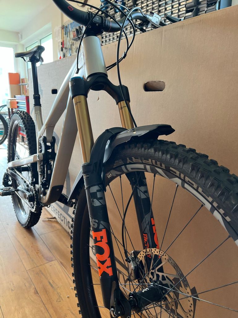 Used Propain Tyee AL 29 Highend 2023 2023 Mountainbike, White, 29 — image 5 of 6