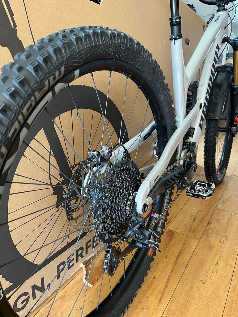 Used Propain Tyee AL 29 Highend 2023 2023 Mountainbike, White, 29 — image 6 of 6