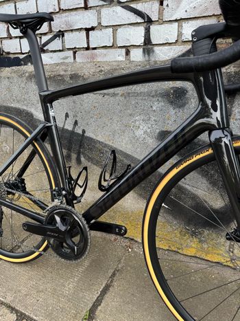 Used Specialized Tarmac SL7 Sport - Shimano 105 2025 2025 Road & Gravel — image 9 of 15