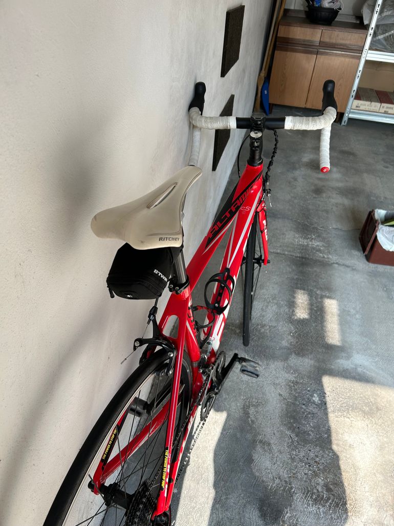 Used Fuji Altamira 2.5 C 2013 2013 Road & Gravel — image 1 of 4