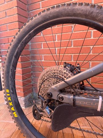 Used Focus SAM² 6.8 2023 2023 Mountainbike, Light Gray, 29 — image 9 of 10
