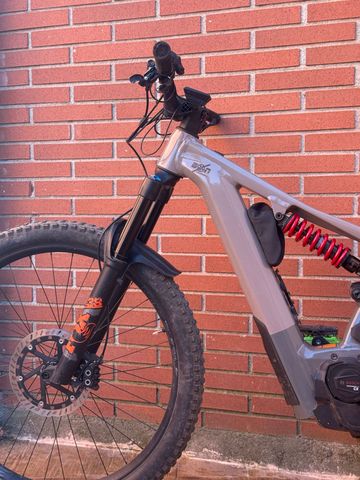 Used Focus SAM² 6.8 2023 2023 Mountainbike, Light Gray, 29 — image 2 of 10
