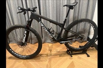 Used Specialized Epic World Cup Expert - SRAM GX AXS, RockShox Select+ 2024 2024 Mountainbike, Black, 29 — image 2 of 13