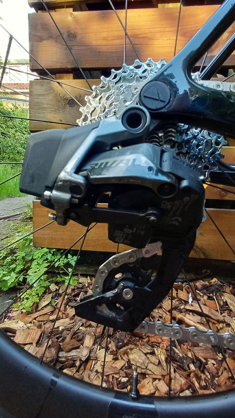 Used Canyon Ultimate CF SL 7 AXS 2023 2023 Road & Gravel — image 6 of 19