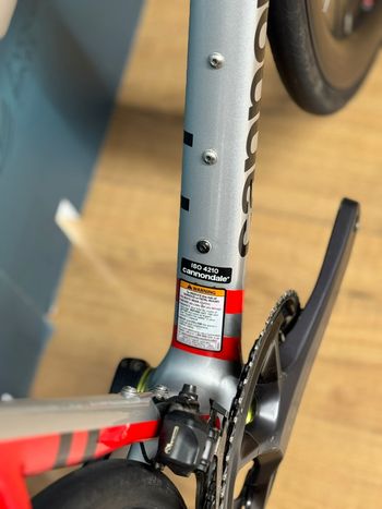 Used Cannondale SUPERSIX EVO DISC DI2 2023 Road & Gravel, Light Gray — image 13 of 17
