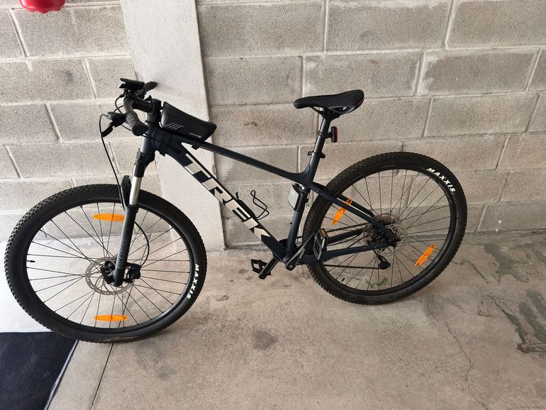 Used Trek Marlin 7 Gen 2 2023 2023 Mountainbike — image 1 of 3