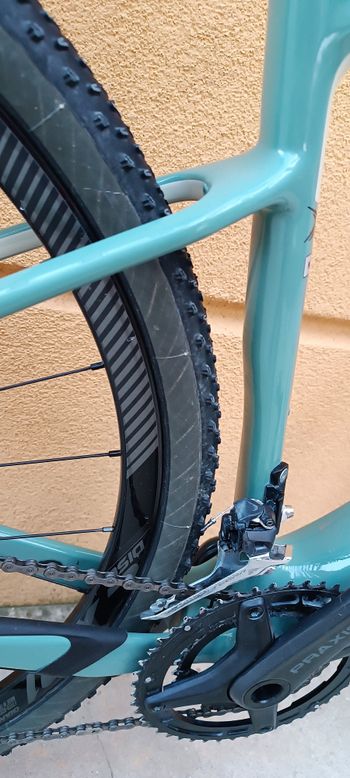 Used Giant Revolt Advanced 0 2019 2019 Road & Gravel, Grün — image 10 of 15