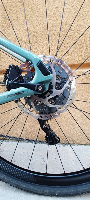 Used Giant Revolt Advanced 0 2019 2019 Road & Gravel, Green — image 9 of 15