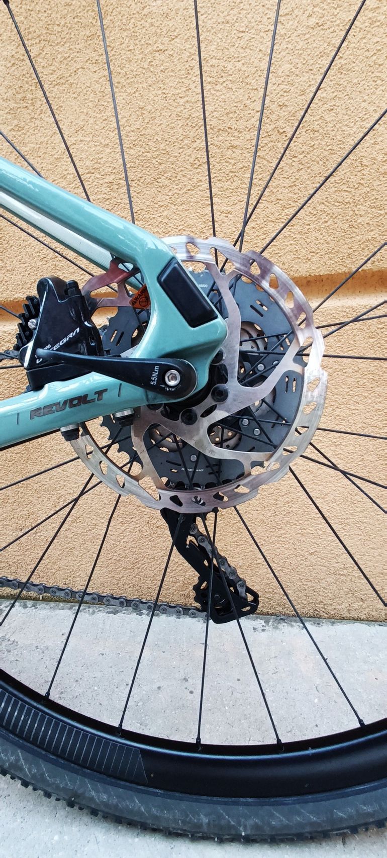 Used Giant Revolt Advanced 0 2019 2019 Road & Gravel, Grün — image 9 of 15