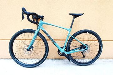 Käytetty Giant Revolt Advanced 0 2019 2019 Road & Gravel