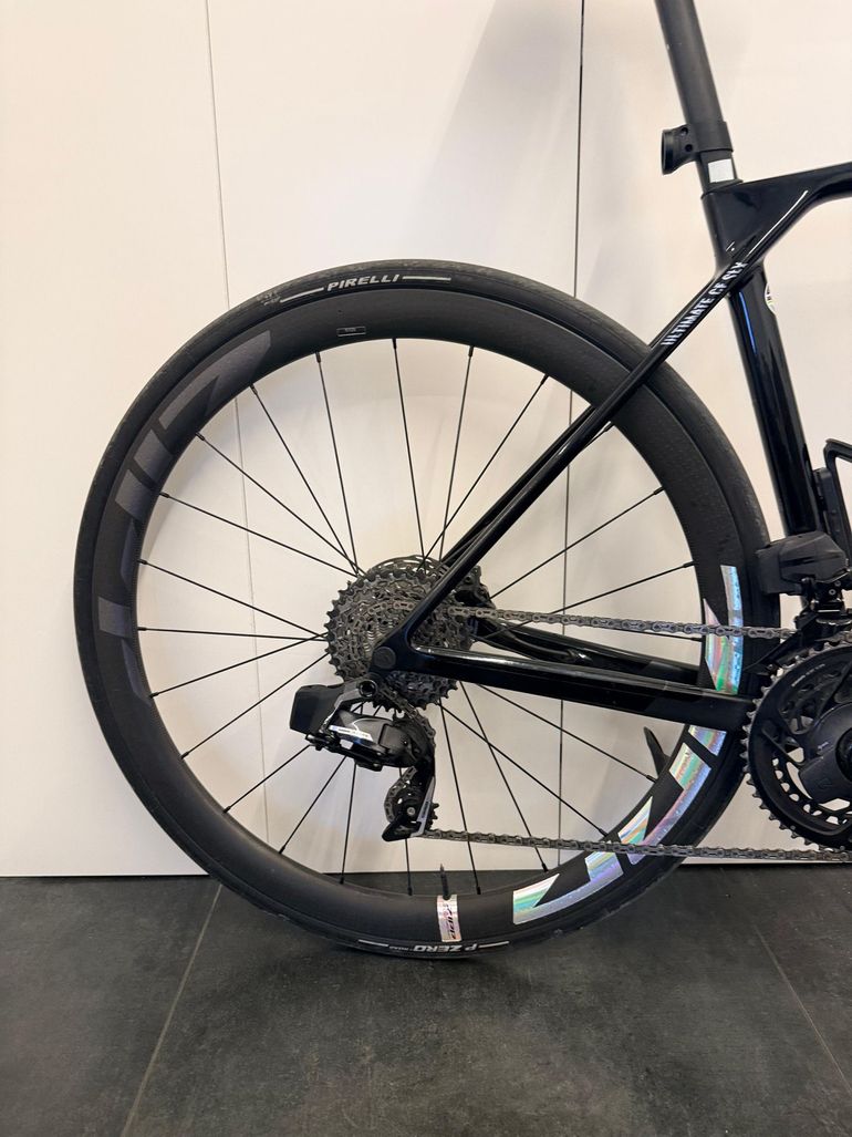 Used Canyon Ultimate CF SLX 8 Force AXS 2023 2023 Road & Gravel, Black — image 8 of 8