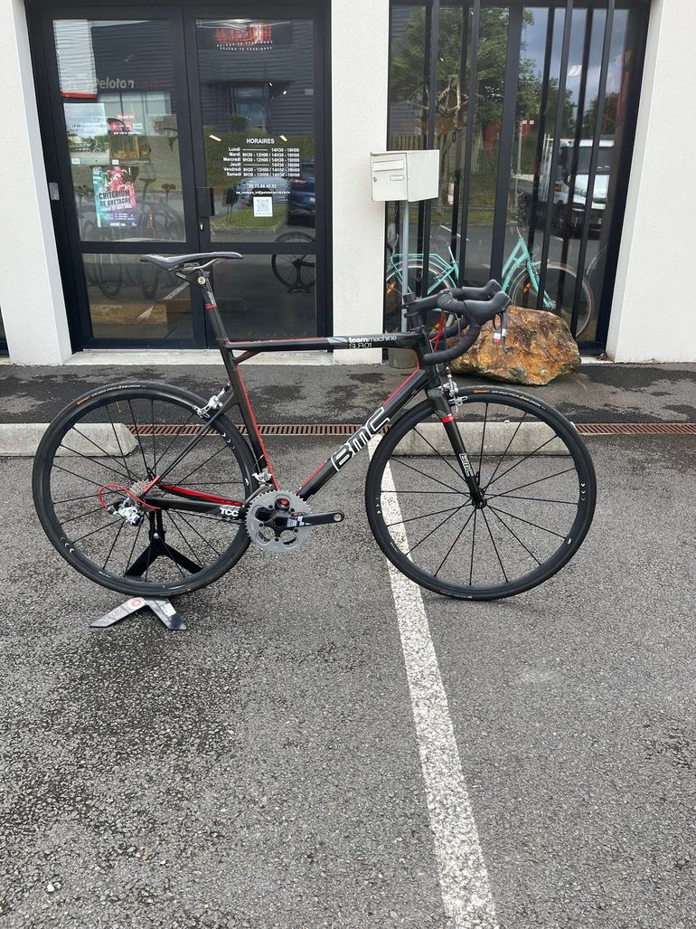 Used BMC Teammachine SRAM Red 2016 Road & Gravel — image 1 of 8