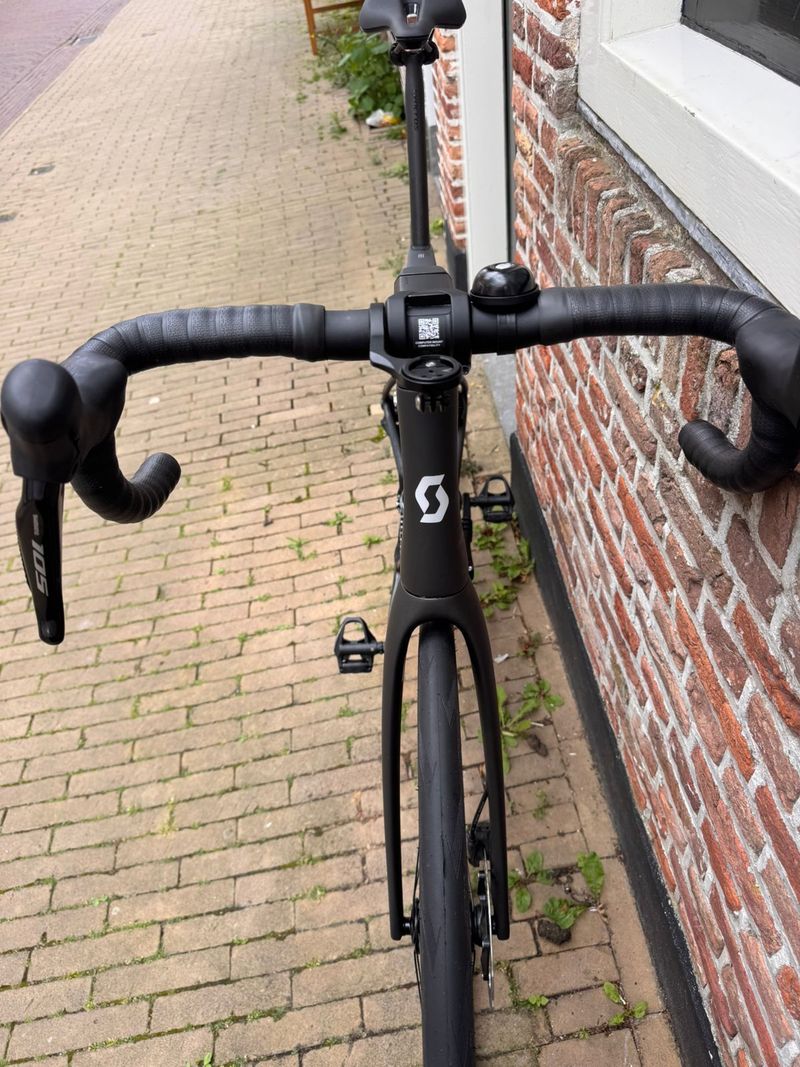 Used Scott Addict 30 2026 2026 Road & Gravel, Black — image 4 of 8