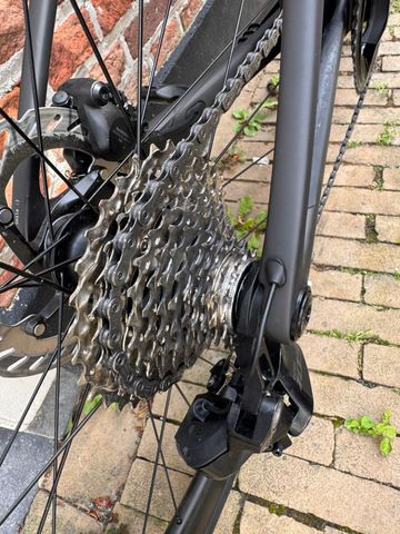 Used Scott Addict 30 2026 2026 Road & Gravel, Black — image 3 of 8