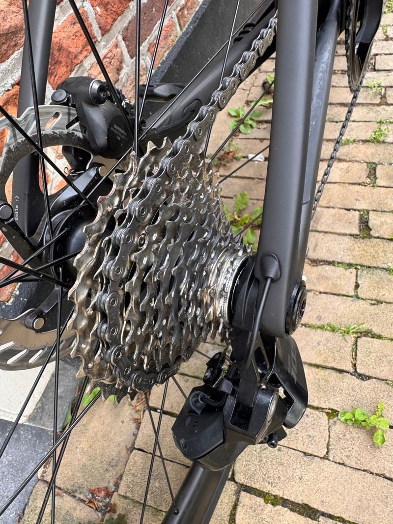 Used Scott Addict 30 2026 2026 Road & Gravel, Black — image 3 of 8