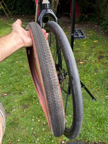 Použité Canyon Grail CF SL 7 2024 2024 Road & Gravel — obrázek 12 z 21