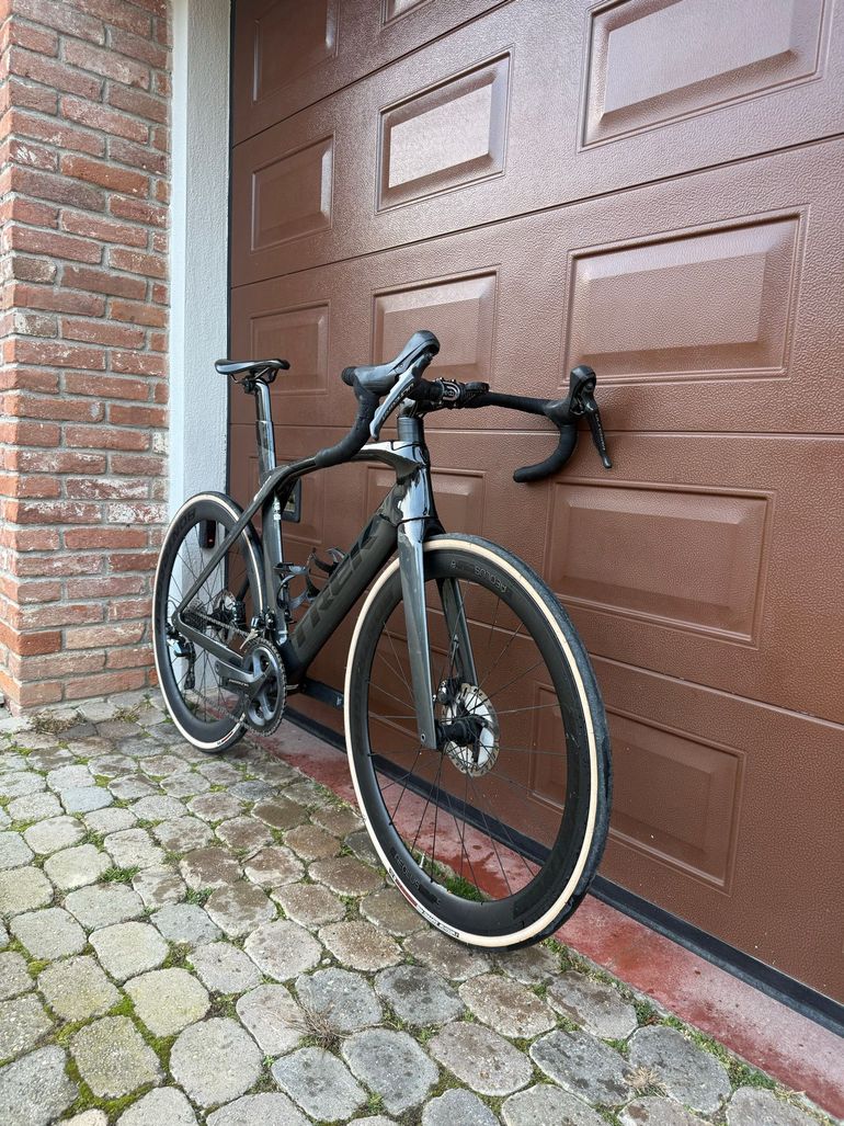 Used Trek Madone SL 6 2020 2020 Road & Gravel — image 4 of 11