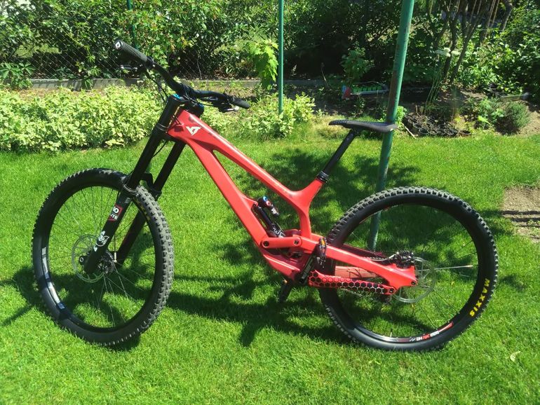 Used YT Industries TUES 29 CF Pro 2019 2019 Mountainbike, Red, 29 — image 2 of 10
