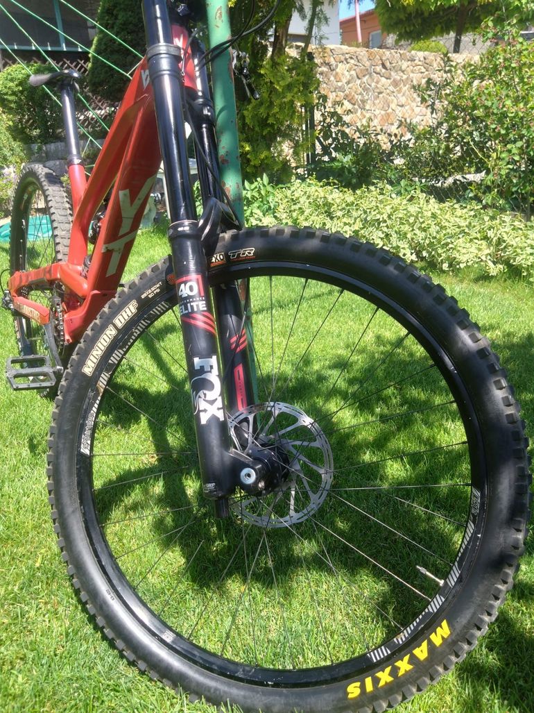 Used YT Industries TUES 29 CF Pro 2019 2019 Mountainbike, Red, 29 — image 5 of 10