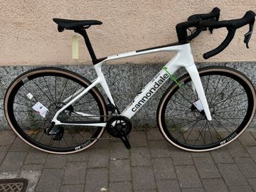 Cannondale Synapse Carbon 3 SmartSense 2026 2026 Road & Gravel usato