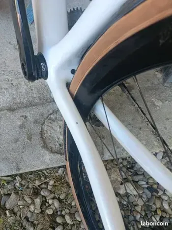 Used Ridley Helium Disc - Shimano 105 2x11sp 2023 Frameset 2023 Road & Gravel, White — image 2 of 4