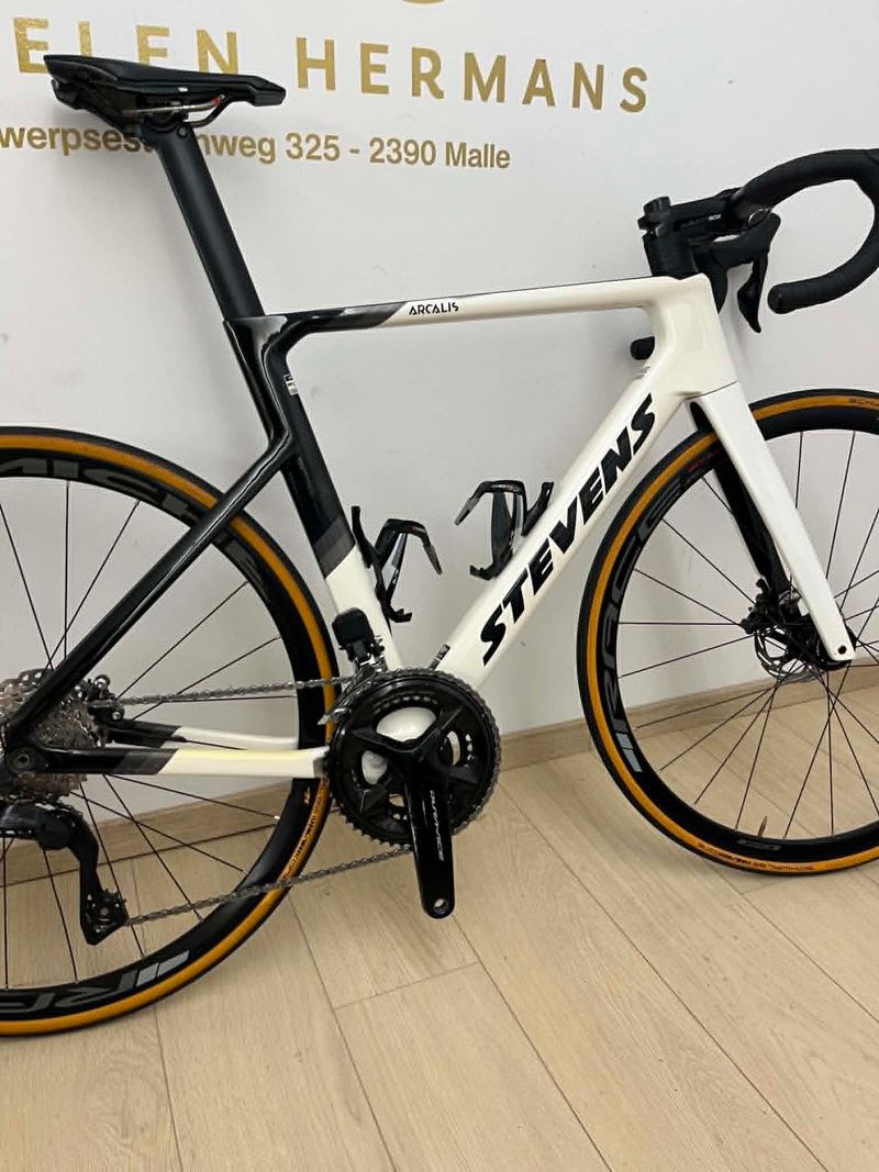Used Stevens Arcalis 2024 Road & Gravel, White — image 8 of 8